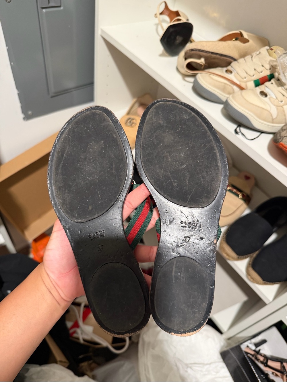 Gucci Black Leather Thong Sandals with Green and Red Web and Gold Hardware - Picture 2 of 2